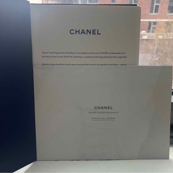 CHANEL Cruise 2018/19 Look Book - Karl Lagerfeld & Penelope Cruz - Picture 2 of 3